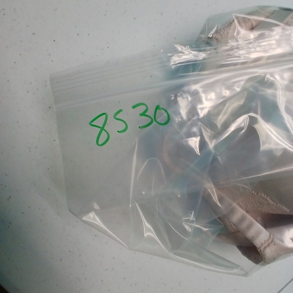 Victorias Secret Body By Victoria No Wire T-Shirt Bra Beige 38C - Picture 8 of 8